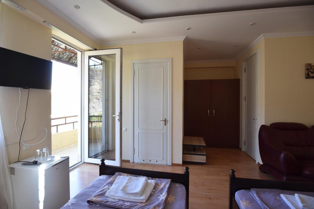 Hotel Vake Palace Tbilisi Exterior photo